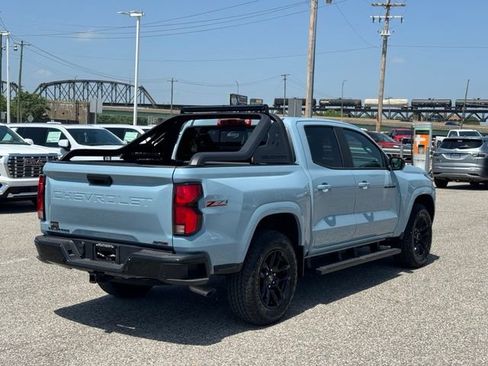 Used 2026 Chevrolet Colorado Z71 w/ Midnight Edition AWD/4WD image 6