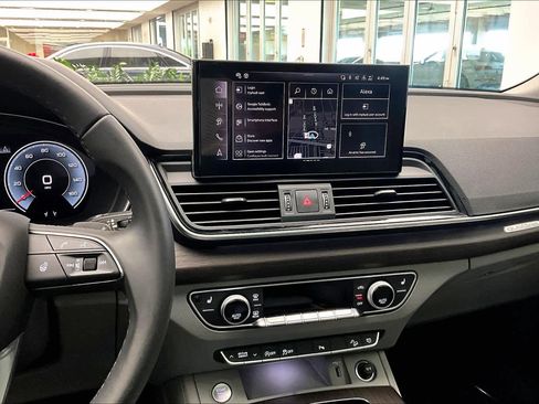 Certified 2025 Audi Q5 2.0T Premium Plus w/ Premium Plus Package image 7
