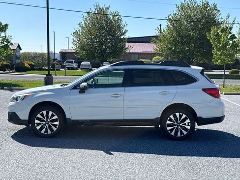 Used 2017 Subaru Outback 2.5i Limited AWD/4WD image 5