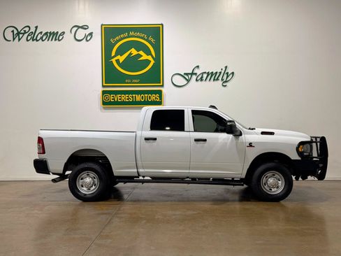 Used 2023 RAM 2500 Tradesman AWD/4WD image 9