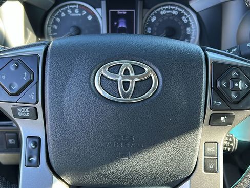 Used 2019 Toyota Tacoma SR5 image 9