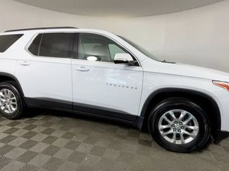 Used 2020 Chevrolet Traverse LT FWD video 2