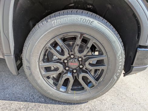 New 2026 GMC Sierra 1500 Elevation image 12