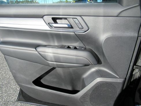 Used 2025 GMC Terrain Elevation AWD/4WD image 16