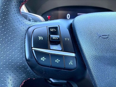 Used 2024 Ford Escape ST-Line AWD/4WD image 16