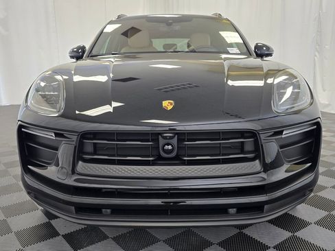 New 2025 Porsche Macan image 10