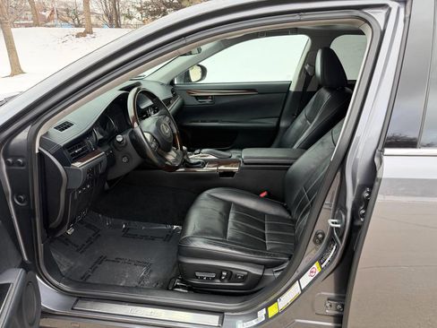 Used 2017 Lexus ES 350 Base 4dr Sedan w/ Luxury Package image 12