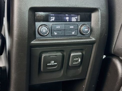 Used 2019 Chevrolet Traverse Premier w/ LPO, Blackout Package AWD/4WD image 30