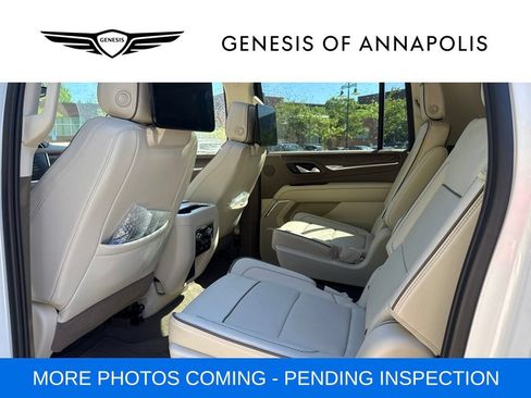 Used 2024 GMC Yukon XL Denali w/ Denali Reserve Package AWD/4WD image 7