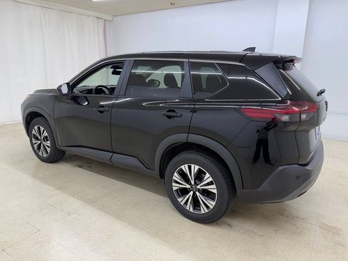 Used 2023 Nissan Rogue SV AWD/4WD image 3