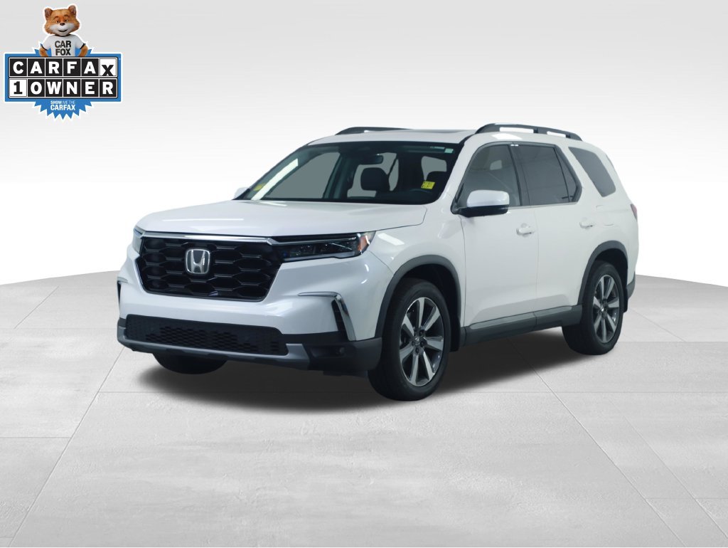 Used 2025 Honda Pilot Touring image 8
