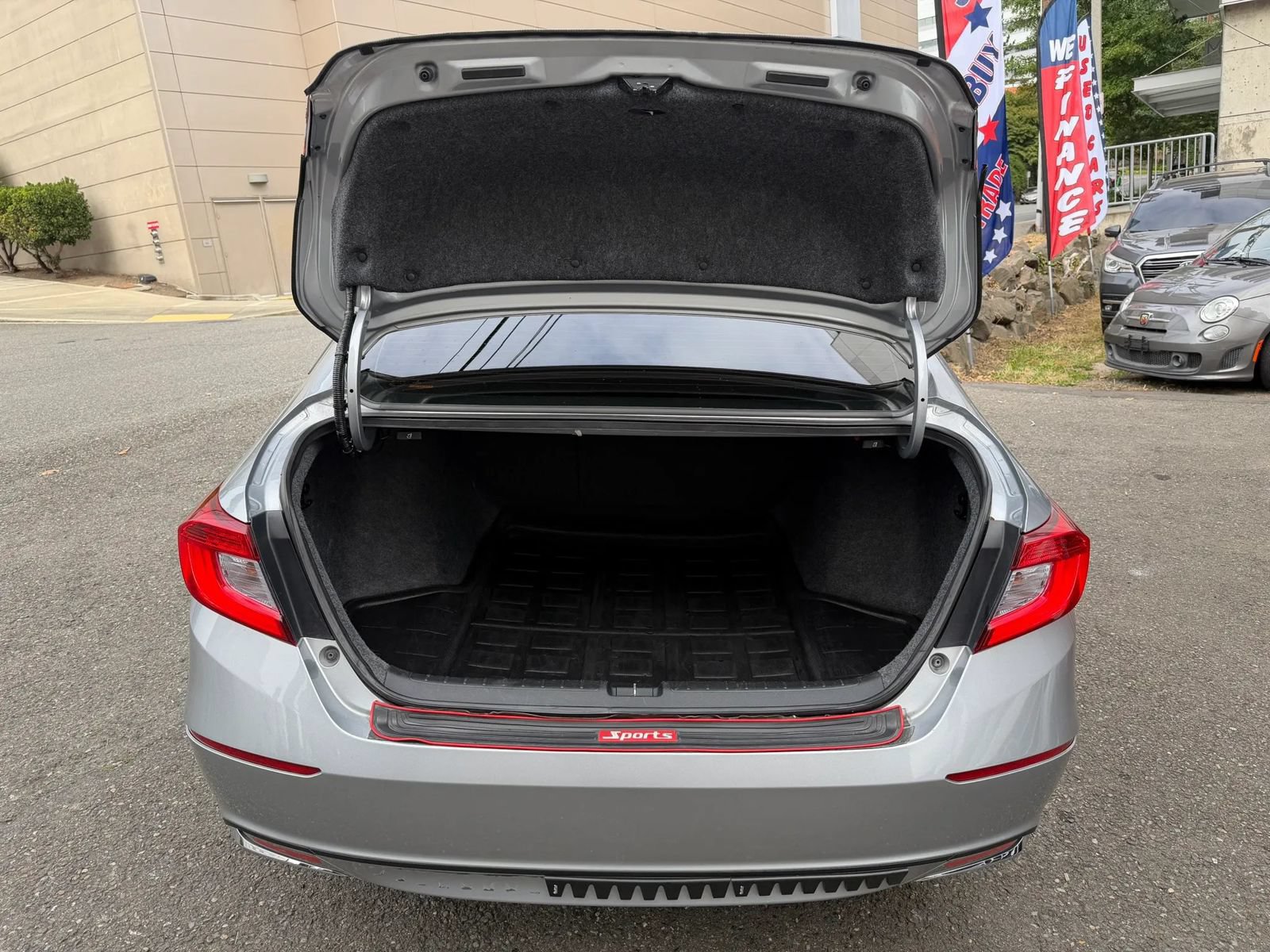 Used 2019 Honda Accord Hybrid image 13
