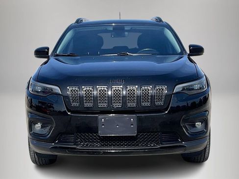 Used 2020 Jeep Cherokee Latitude Plus image 3