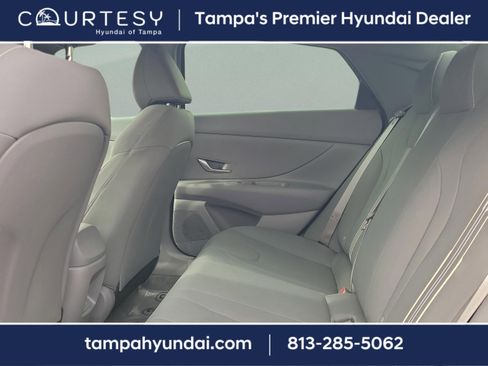 Certified 2025 Hyundai Elantra Blue image 11