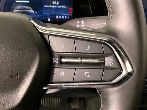 Used 2025 Chevrolet Equinox LT AWD/4WD image 19