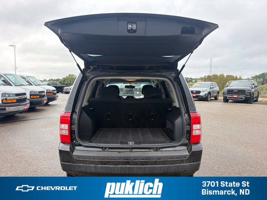 Used 2016 Jeep Patriot Sport w/ Power Value Group AWD/4WD image 24
