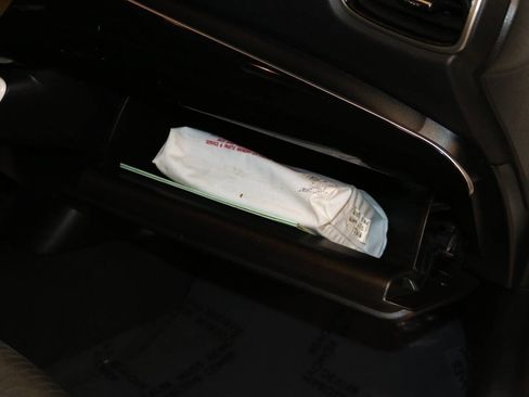 Used 2018 Toyota Prius Three image 58