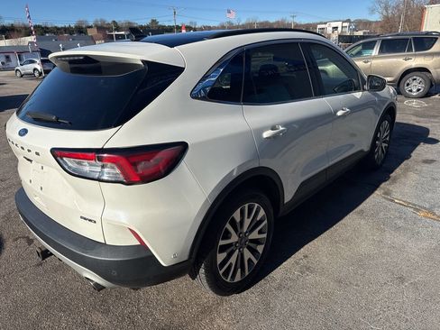 Used 2020 Ford Escape Titanium image 13