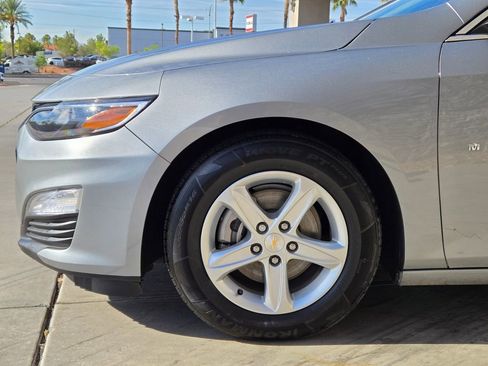 Used 2024 Chevrolet Malibu LS FWD image 11