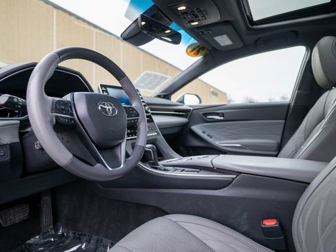 Used 2021 Toyota Avalon Limited w/ Advanced Safety Package AWD/4WD image 5