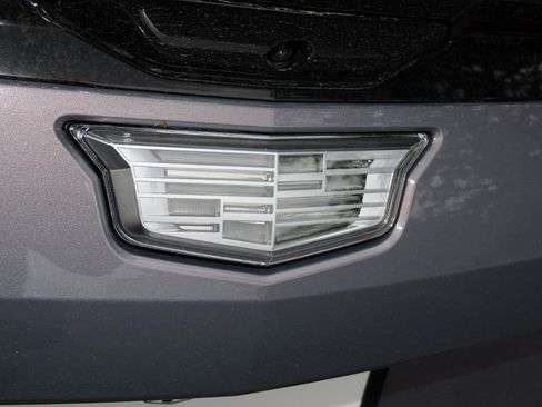 New 2026 Cadillac Optiq Luxury 2 image 10