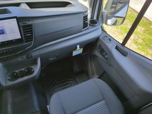 New 2026 Ford Transit 250 148 Medium Roof image 16