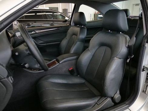 Used 2002 Mercedes-Benz CLK 320 Coupe image 10