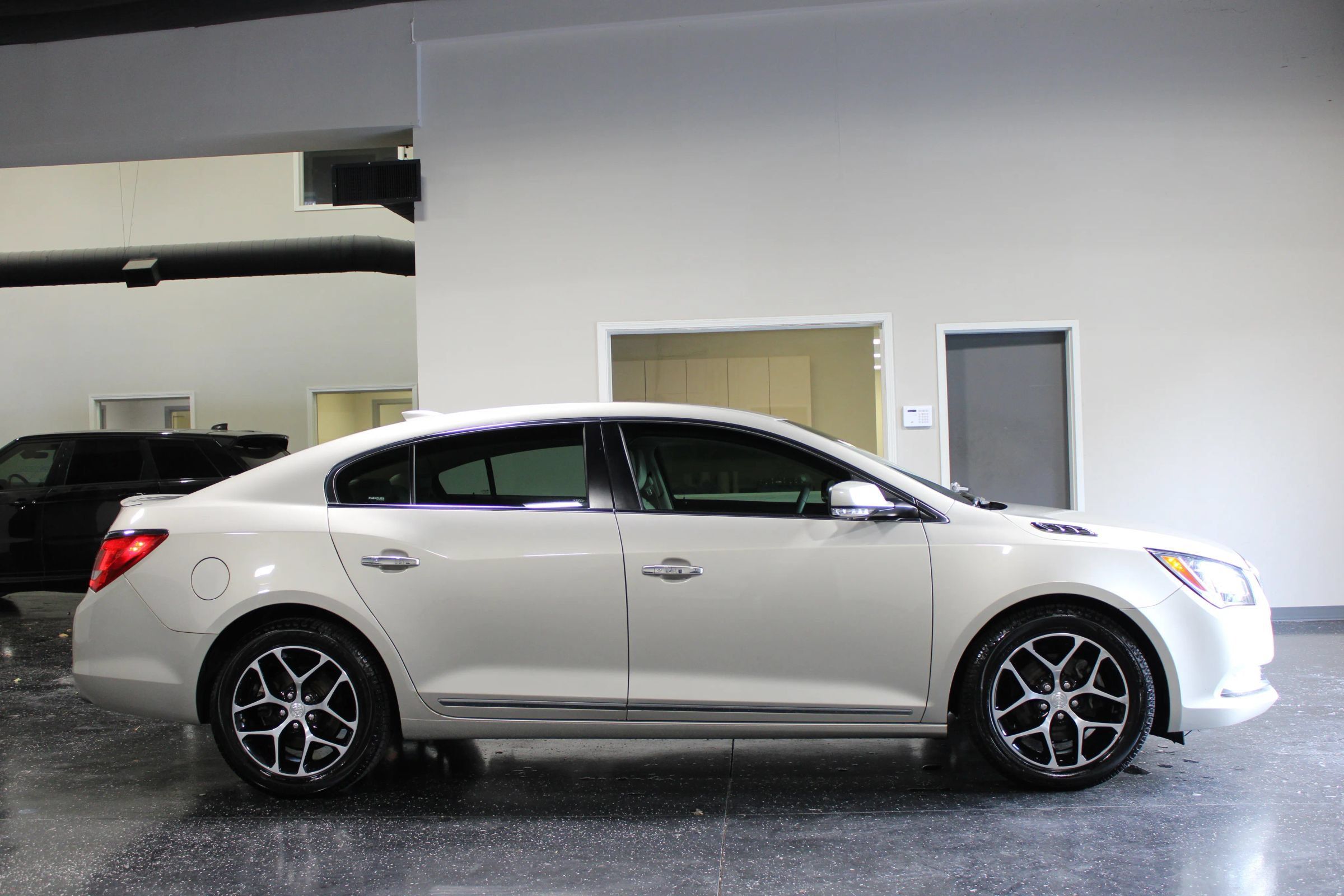 Used 2016 Buick LaCrosse Sport Touring w/ Experience Buick Package FWD image 2