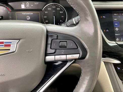 Used 2020 Cadillac XT6 Premium Luxury image 24