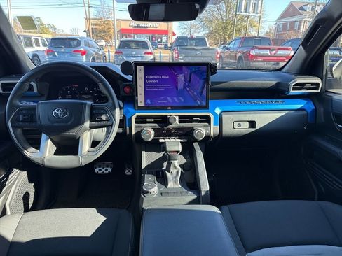 Used 2024 Toyota Tacoma TRD Sport image 21