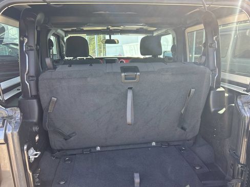 Used 2019 Jeep Wrangler Rubicon w/ Steel Bumper Group image 46