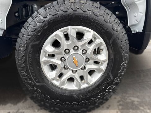 Used 2024 Chevrolet Silverado 3500 LT image 14