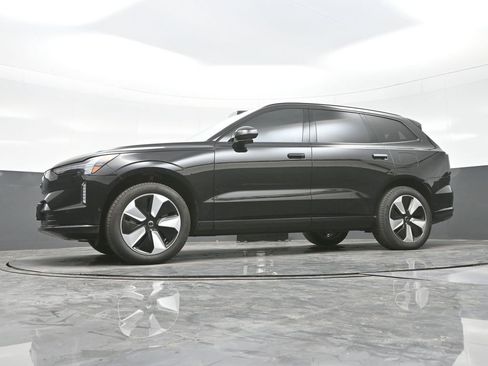 New 2025 Volvo EX90 Plus image 40