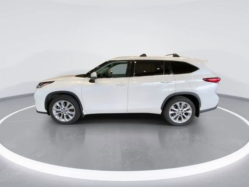 Used 2023 Toyota Highlander Limited AWD/4WD image 5