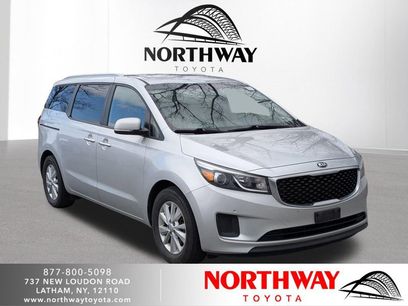 Used 2017 Kia Sedona LX w/ LX Essentials Premium Package