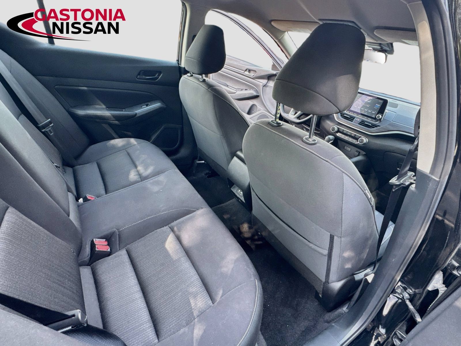 Used 2025 Nissan Altima 2.5 SV FWD image 32