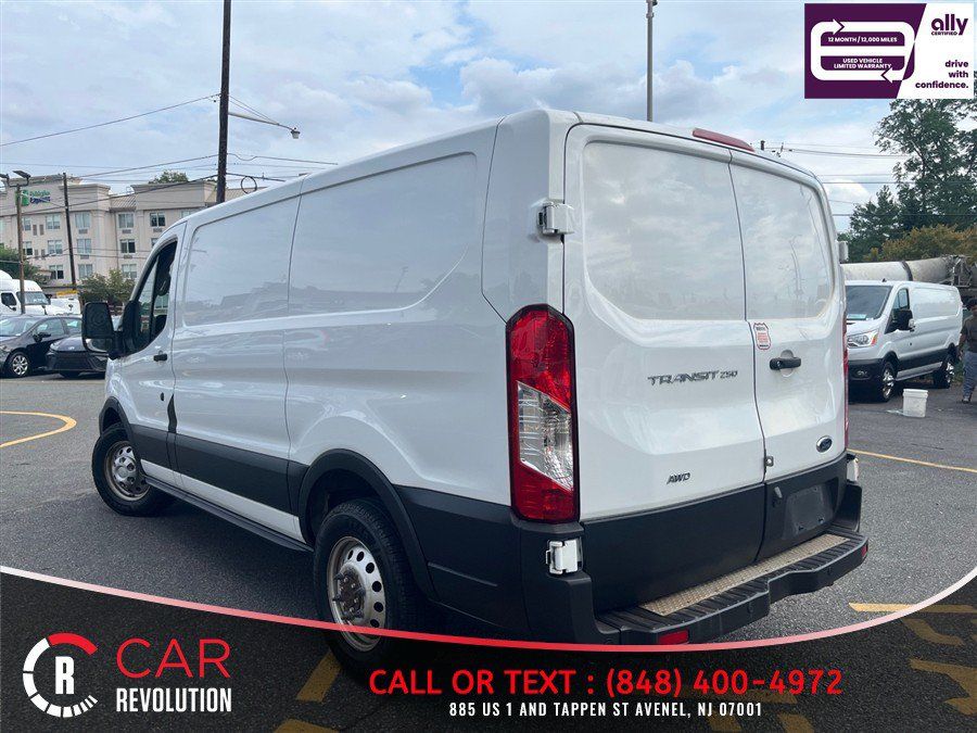 Used 2022 Ford Transit 250 Low Roof AWD image 5