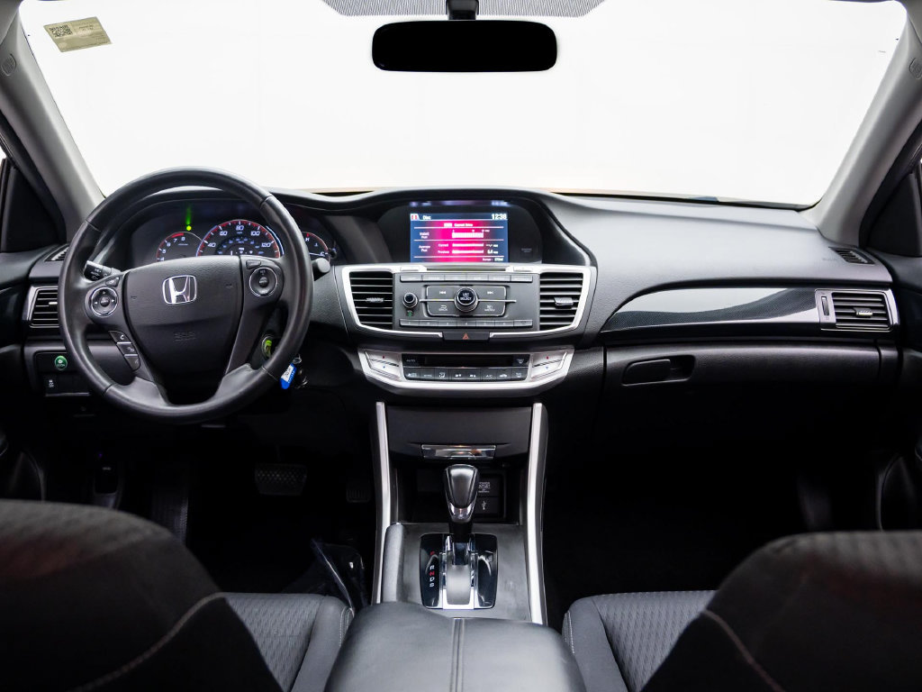 Used 2015 Honda Accord Sport image 12