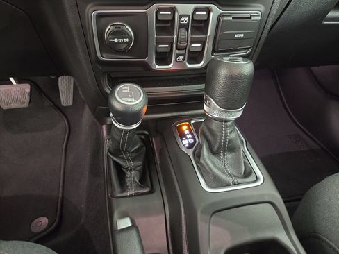 Used 2026 Jeep Wrangler Unlimited Sport AWD/4WD image 19