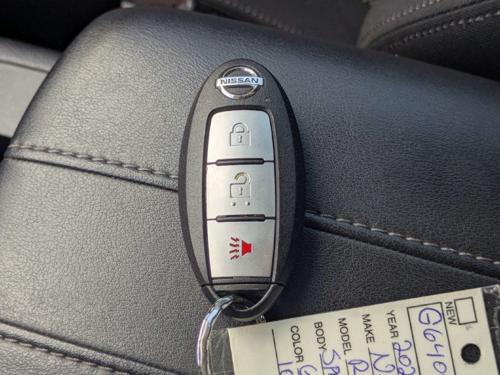 Used 2020 Nissan Rogue Sport SV FWD image 31