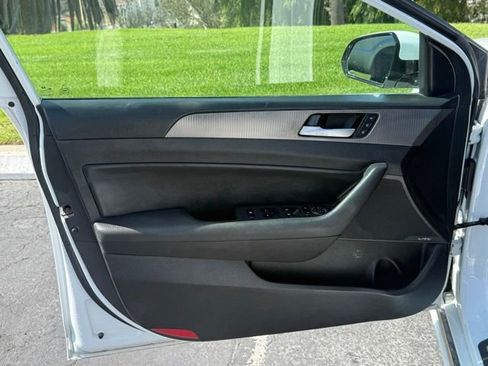 Used 2019 Hyundai Sonata Limited image 7