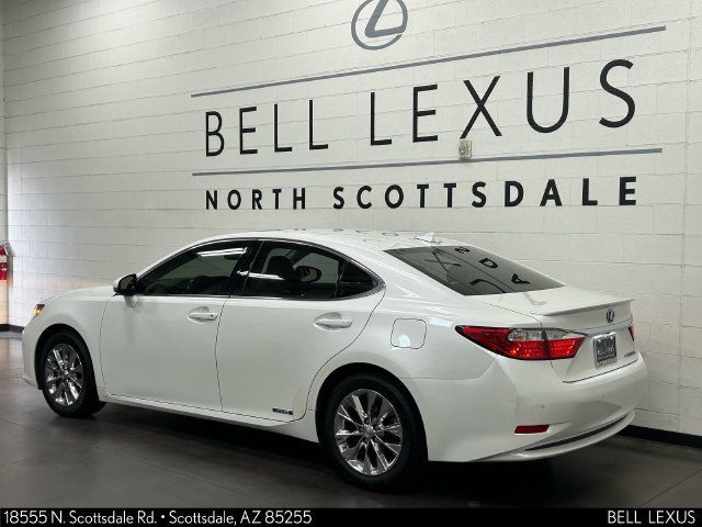 Used 2014 Lexus ES 300h w/ Premium Package w/Bamboo Trim FWD image 7
