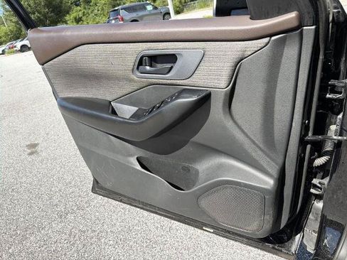 Certified 2023 Nissan Rogue S FWD image 15