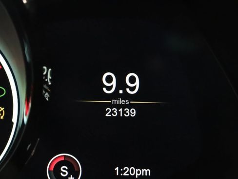 Used 2019 Aston Martin V8 Vantage Coupe image 31