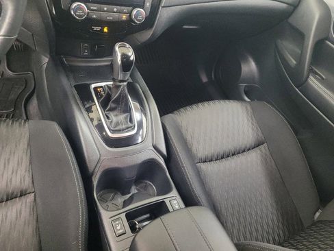 Used 2017 Nissan Rogue SV FWD image 26