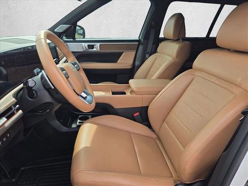 Used 2025 Hyundai Santa Fe Limited FWD image 17