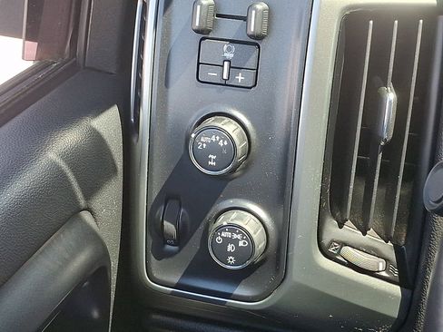 Used 2018 Chevrolet Silverado 1500 LT w/ All Star Edition AWD/4WD image 22