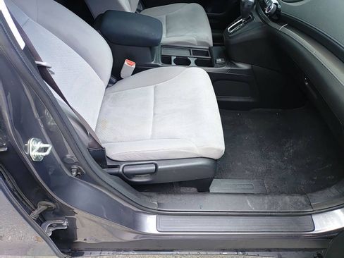 Used 2015 Honda CR-V LX image 16