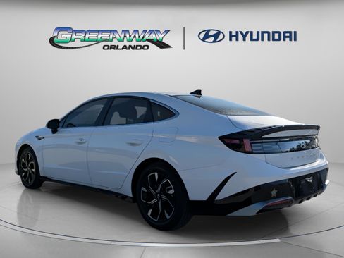 Certified 2024 Hyundai Sonata SEL FWD image 6