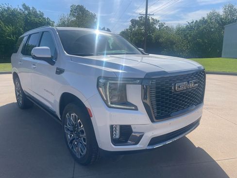 Used 2024 GMC Yukon Denali Ultimate image 3